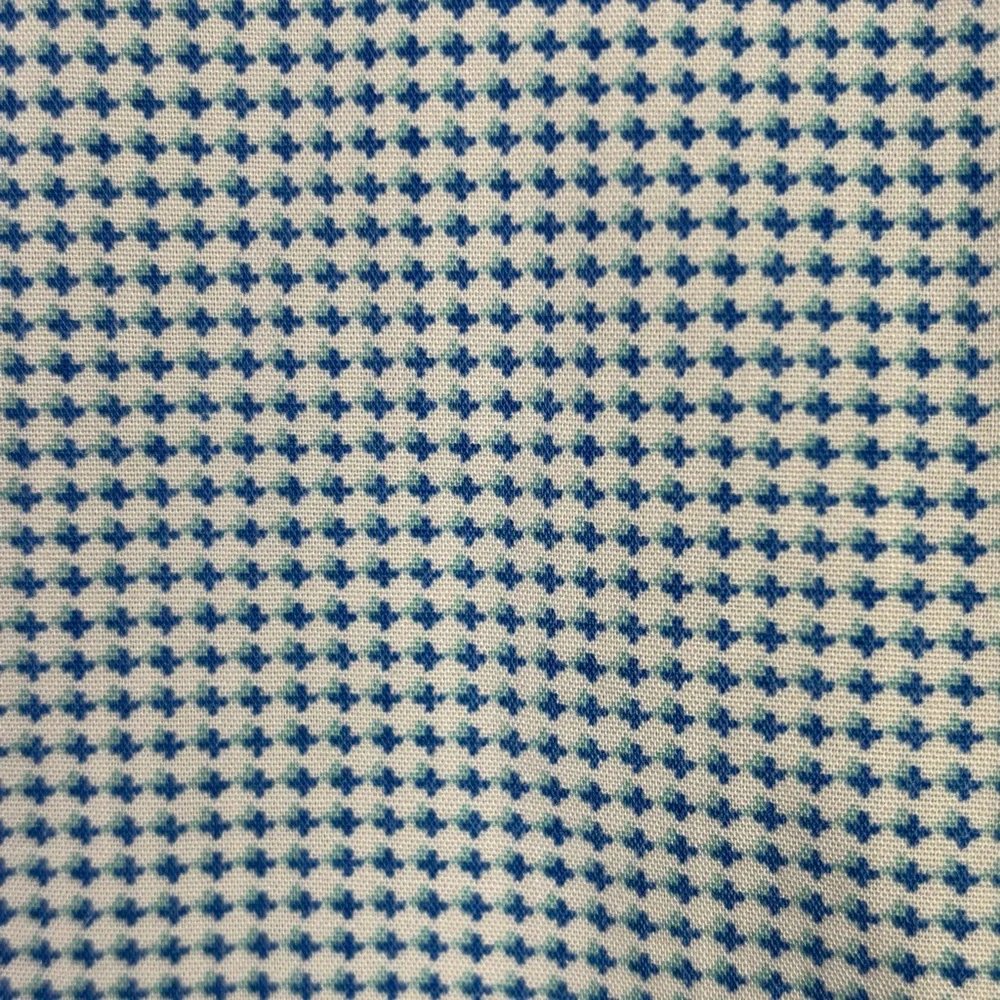Perry Ellis Portfolio Slim Fit Men’s Button Down Shirt Blue Multi 16.5 34/35 EUC